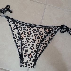 Cheateah Bathing Suit Bottoms size 6